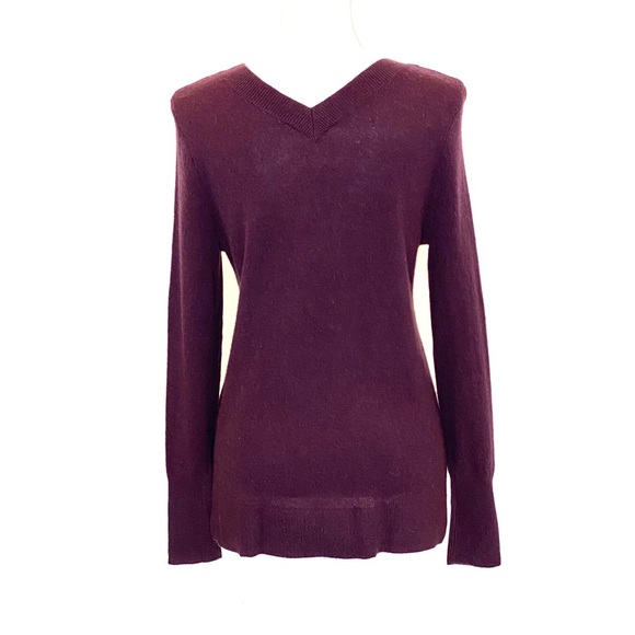 HALOGEN | Double V Cashmere Sweater - Picture 4 of 8